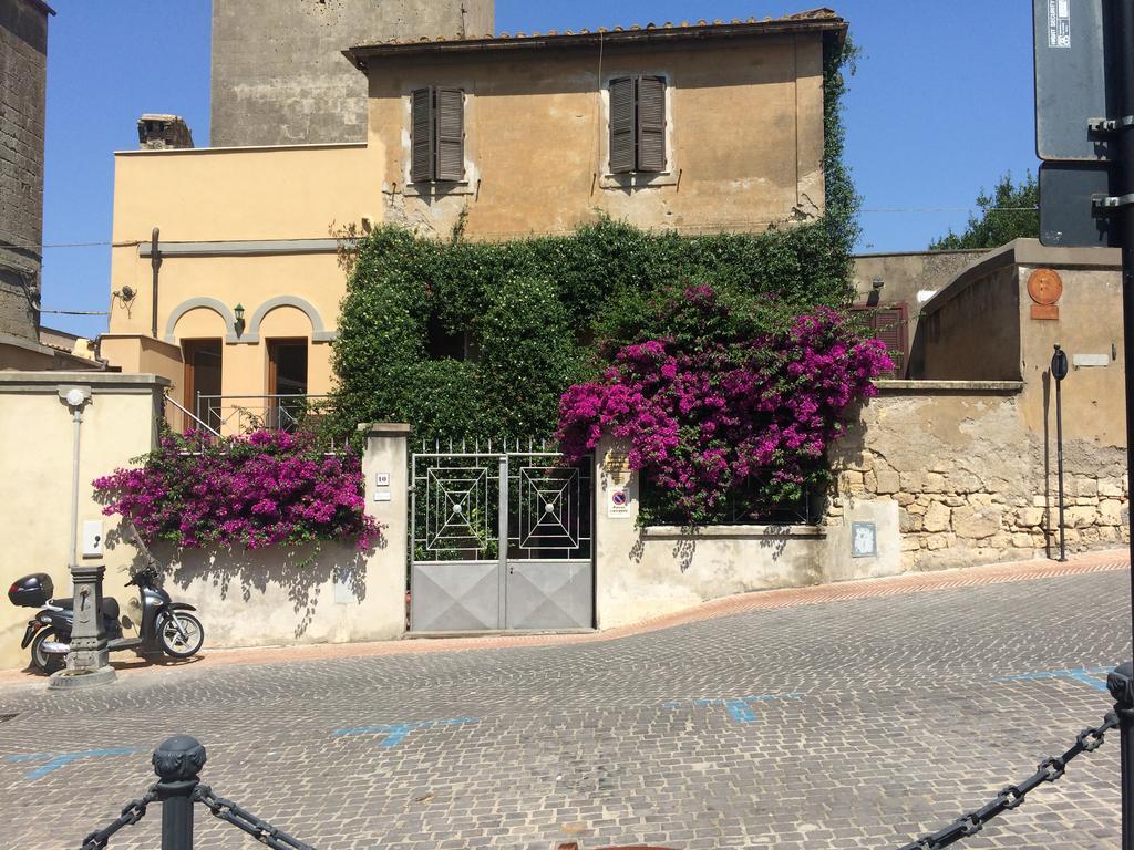 Le Stalle Del Seminario Tarquinia Bagian luar foto